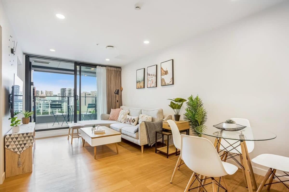 Cosy Two Bedroom Apartment With Balcony Pool And Gym Auckland Extérieur photo