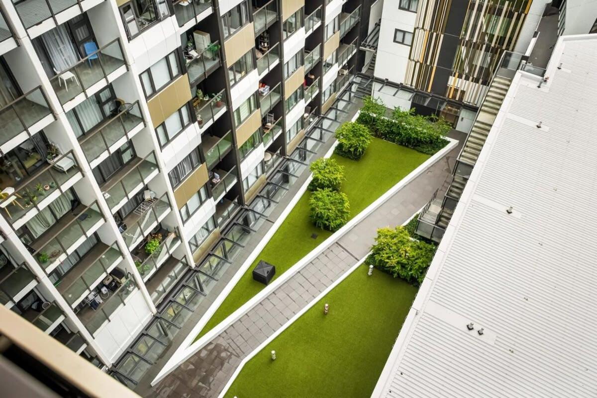 Cosy Two Bedroom Apartment With Balcony Pool And Gym Auckland Extérieur photo