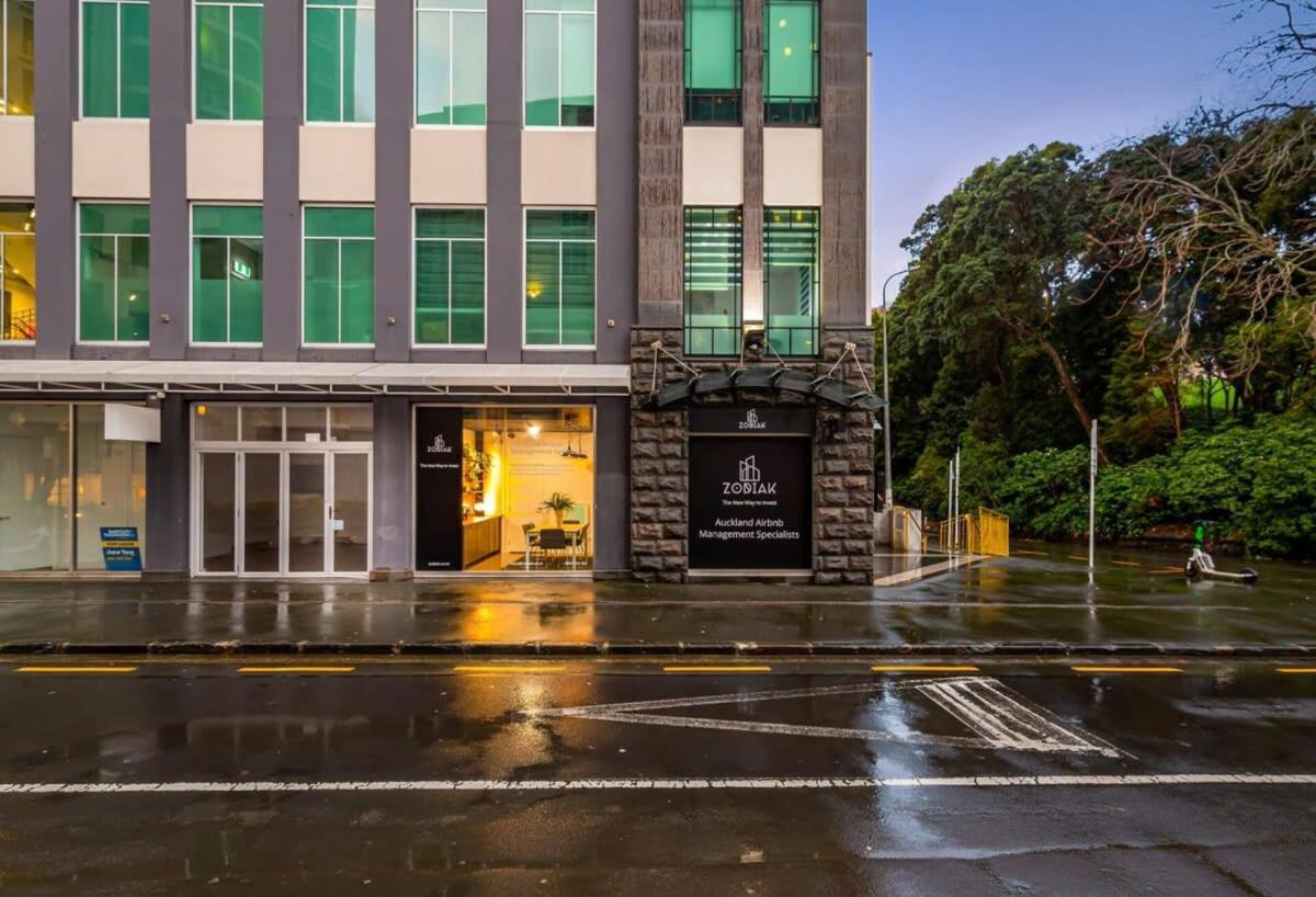 Cosy Two Bedroom Apartment With Balcony Pool And Gym Auckland Extérieur photo