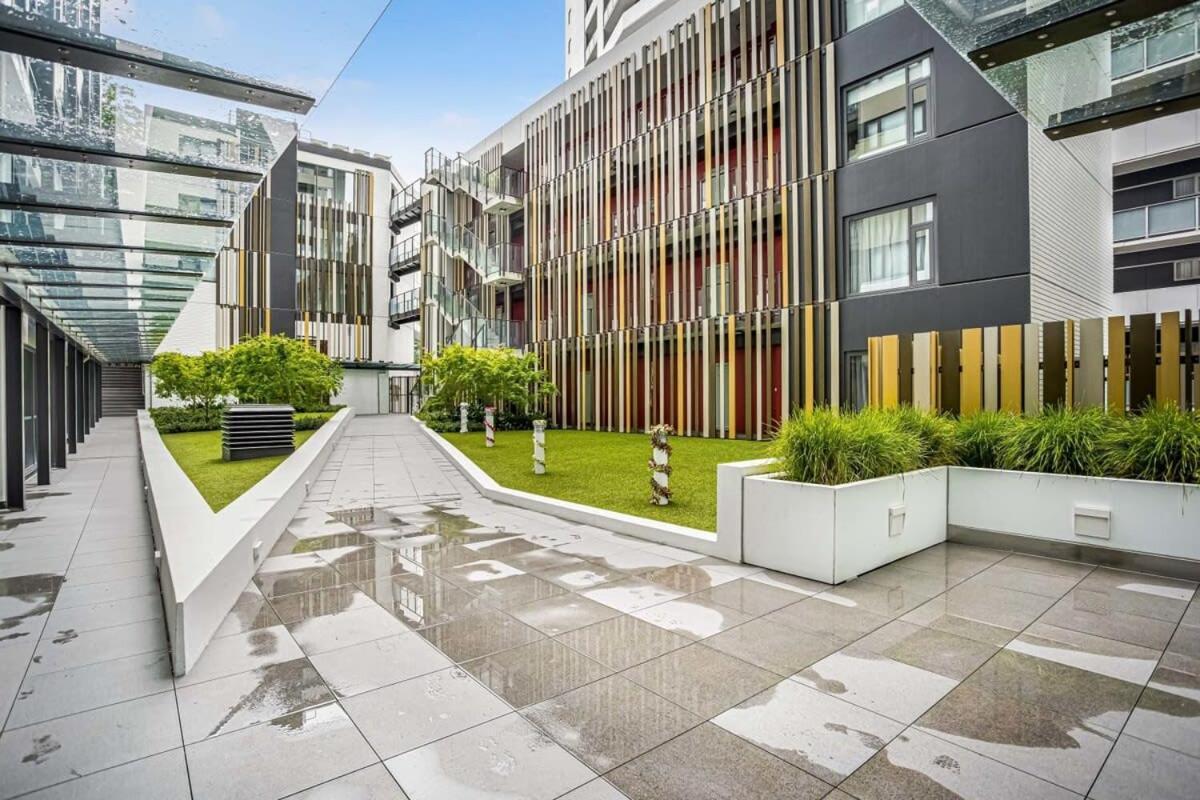 Cosy Two Bedroom Apartment With Balcony Pool And Gym Auckland Extérieur photo